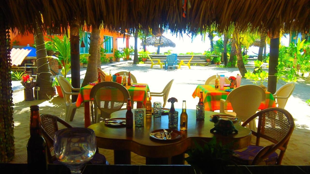 Bungalows Tree Tops - Adults Only Zihuatanejo Exterior foto